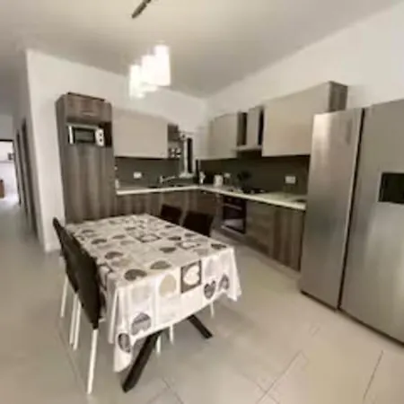 Bright And Spacious 2 Bedroom Flat Da Vinci Court * Tal-Hriereb