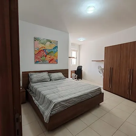 Apartment Bright And Spacious 2 Bedroom Flat Da Vinci Court