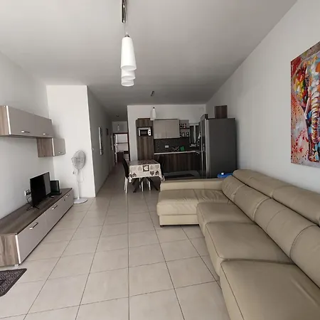 Apartment Bright And Spacious 2 Bedroom Flat Da Vinci Court