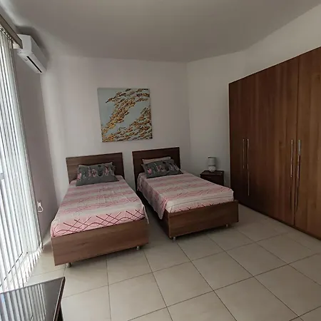 Bright And Spacious 2 Bedroom Flat Da Vinci Court Apartment Tal-Hriereb
