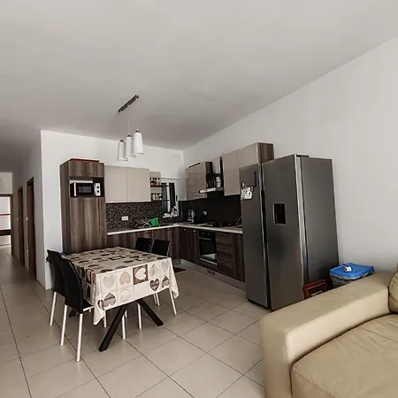 Bright And Spacious 2 Bedroom Flat Da Vinci Court * Tal-Hriereb