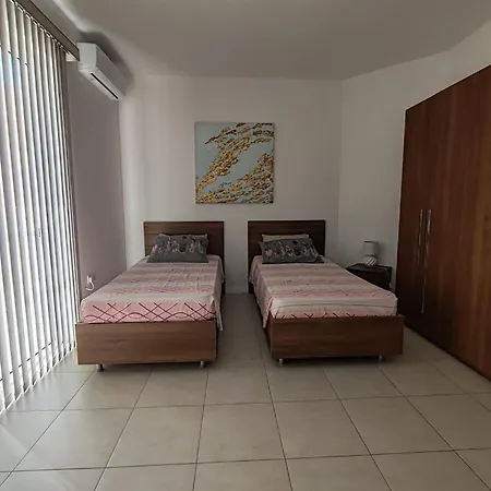 Apartment Bright And Spacious 2 Bedroom Flat Da Vinci Court